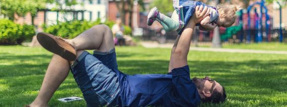 Wciąż niewielu ojc&oacute;w na macierzyńskim