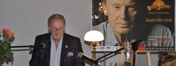 Przeczytaliśmy &bdquo;Ziemię obiecaną&rdquo; wraz z panem Danielem (film)