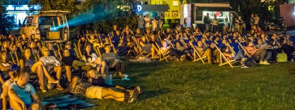 Dzisiaj w kinie pod chmurką?