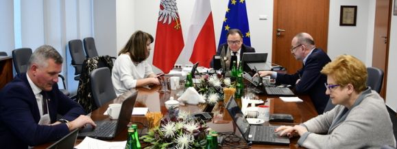 Radni województwa przeciwni działaniom zmierzającym do wyjścia Polski z Unii Europejskiej
