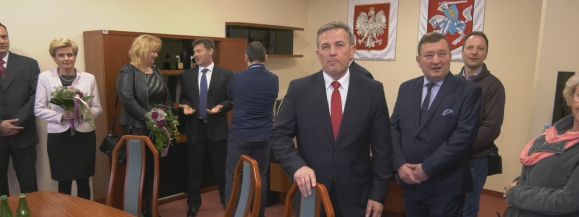 Pierwsze chwile Prezydenta Sitnika w gabinecie (film)
