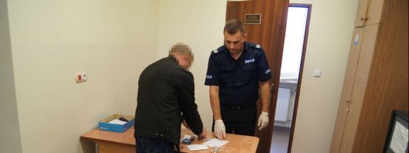 Zatrzymani na włamaniu do mieszkania