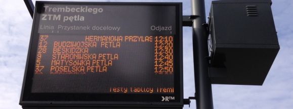 Miasto zainwestuje w interaktywne tablice na przystankach