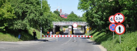 UWAGA! Dalsze utrudnienia w ruchu  na wiadukcie "garwolińskim"