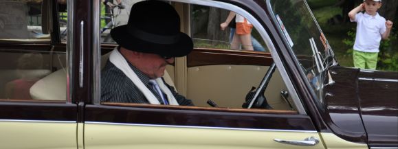 Auta z duszą na VI Zlocie Pojazd&oacute;w Zabytkowych Mrowisko 2015