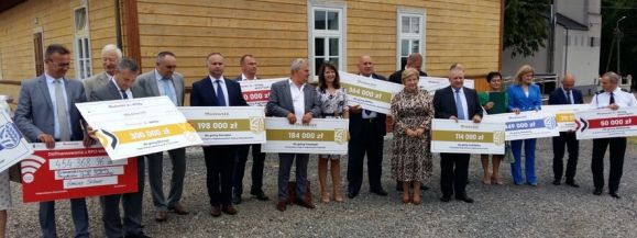 Kolejne 72 inwestycje w powiatach siedleckim i łosickim ze wsparciem Mazowsza