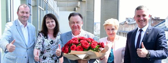 Zarząd Wojew&oacute;dztwa Mazowieckiego z absolutorium i wotum zaufania