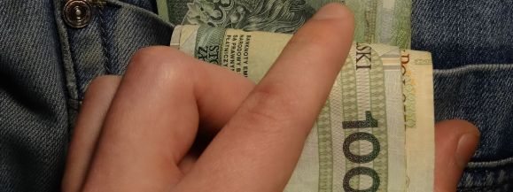 UWAGA! PILNE!!! Poszukiwani sprawcy kradzieży