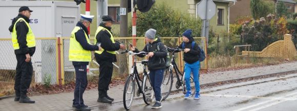 Akcja &bdquo;Bezpieczny Przejazd - Zatrzymaj się i żyj&rdquo; w Borkach Kosach