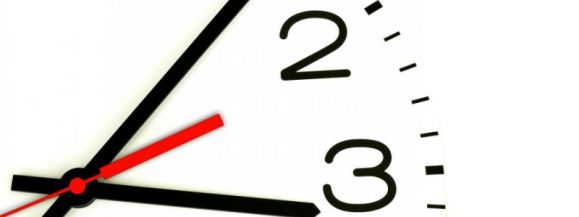 Dziś w nocy zmiana czasu na zimowy. W kt&oacute;rą stronę wskaz&oacute;wka?